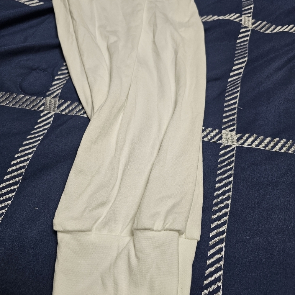Women's White Loungewear Set - Picture 3 of 4